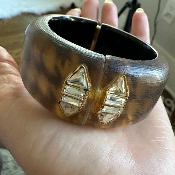Alexis Bittar Houndstooth Crystal Lucite Small/Medium Hinge Bracelet - Picture 5 of 9